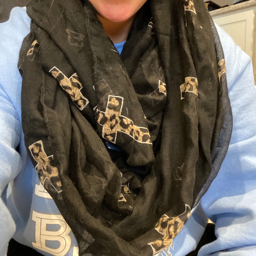 Infinity scarf